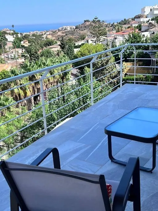 Apartment D With Heated Swimming Pool, Jacuzzi, Waterfall, Heating Is Extra Benalmadena