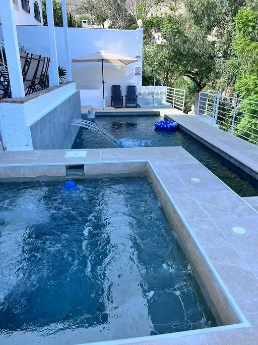 Apartment D With Heated Swimming Pool, Jacuzzi, Waterfall, Heating Is Extra Benalmadena