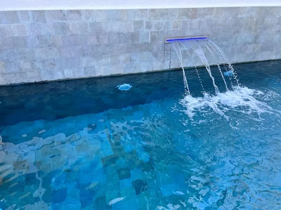 Apartment D With Heated Swimming Pool, Jacuzzi, Waterfall, Heating Is Extra Benalmadena