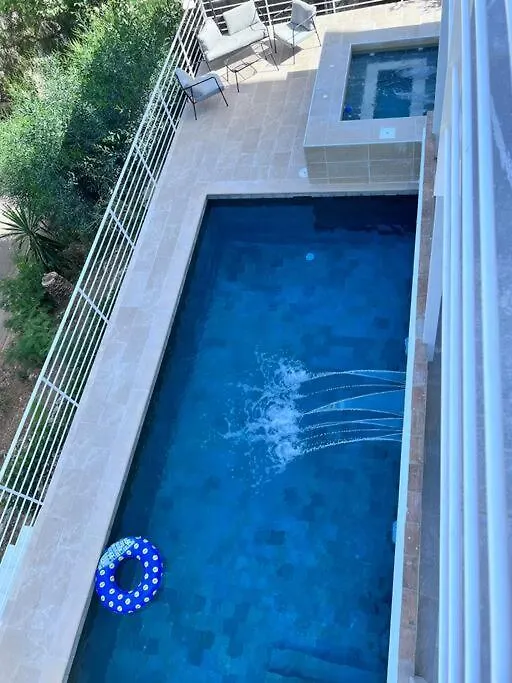 Apartment D With Heated Swimming Pool, Jacuzzi, Waterfall, Heating Is Extra Benalmadena