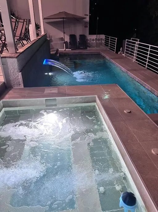 Apartment D With Heated Swimming Pool, Jacuzzi, Waterfall, Heating Is Extra Benalmadena