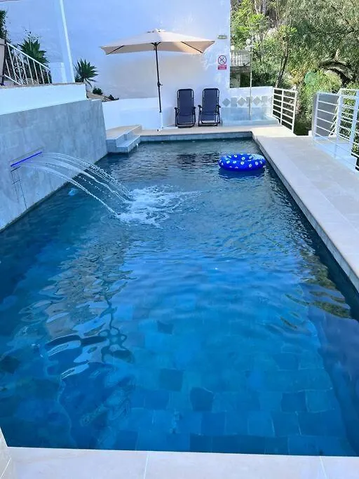 Apartment D With Heated Swimming Pool, Jacuzzi, Waterfall, Heating Is Extra Benalmadena 0*,