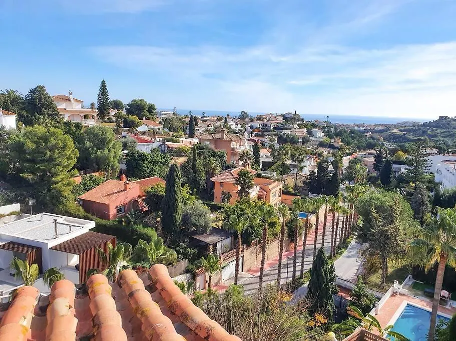 Apartment D With Heated Swimming Pool, Jacuzzi, Waterfall, Heating Is Extra Benalmadena